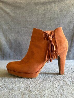 Unlisted Cognac Film Star Boot/Heel